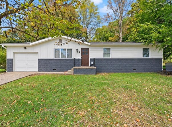 722 W A Street, Paoli, IN 47454