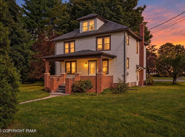 116 Corner Road, Gilbert, PA 18331