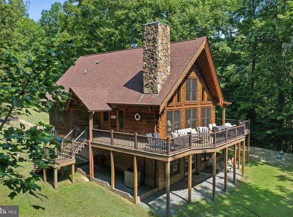 32 SHORELINE Drive, WARSAW, VA 22572