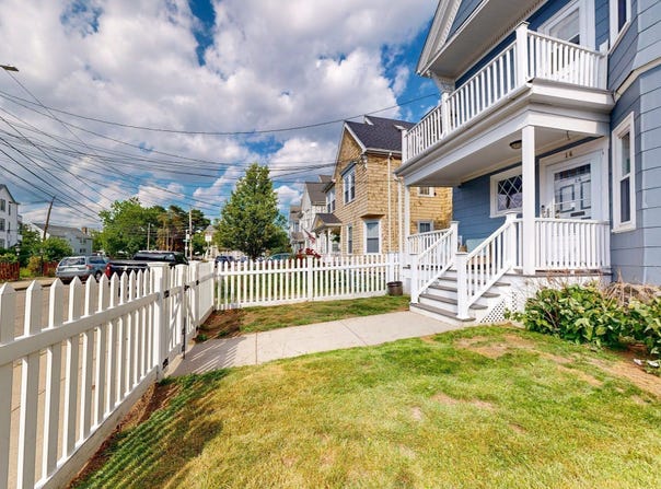 14 Bayard St, Boston, MA 02134