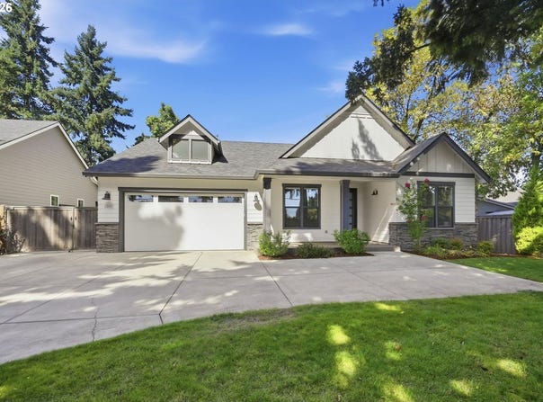 2595 CRESCENT Ave, Eugene, OR 97408