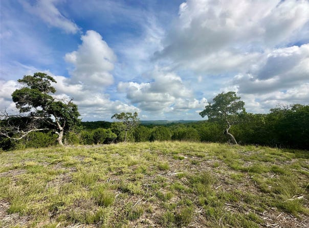 1200 Lipan Apache Run, Blanco, TX 78606