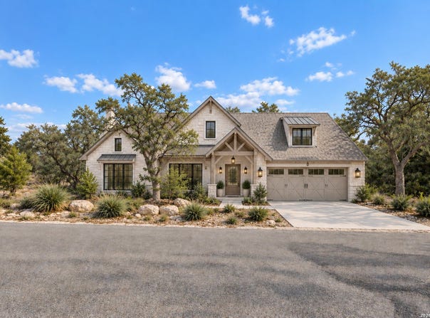 134 W Pat Dolan, Blanco, TX 78606