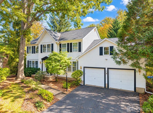 15 Cherokee Road, East Brunswick, NJ 08816