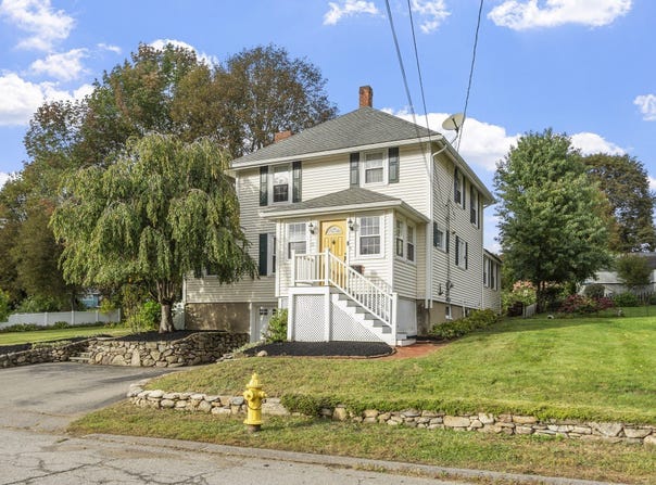 11 Mayfield Road, Gardner, MA 01440