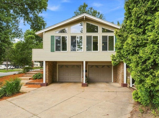 832 Bartosh Lane, River Falls, WI 54022