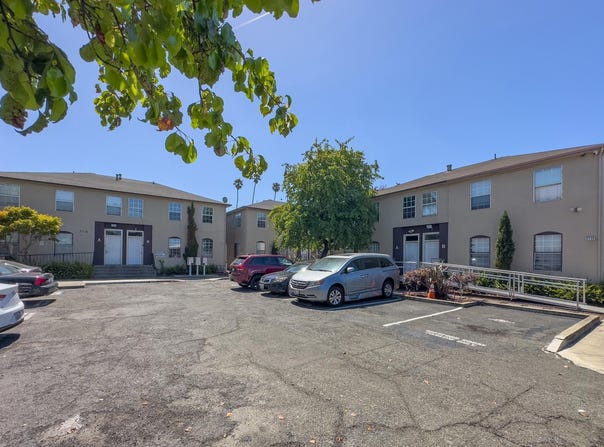 2716 Adeline St, Oakland, CA 94607