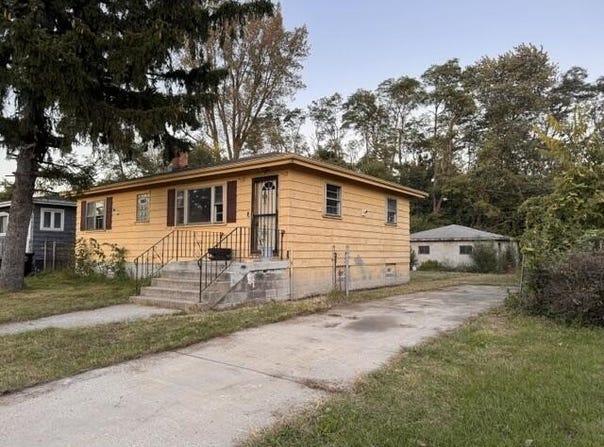 571 Dallas Street, Gary, IN 46406