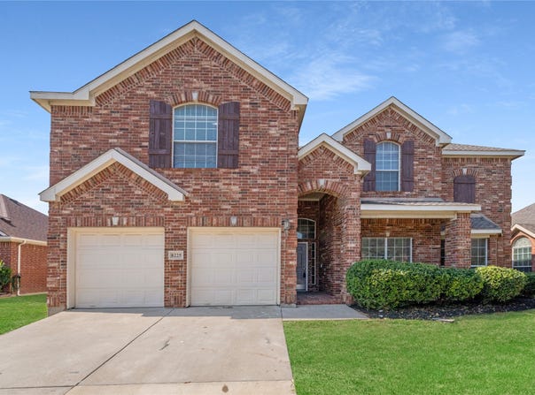 8225 Painted Tree Trail, Fort Worth, TX 76131