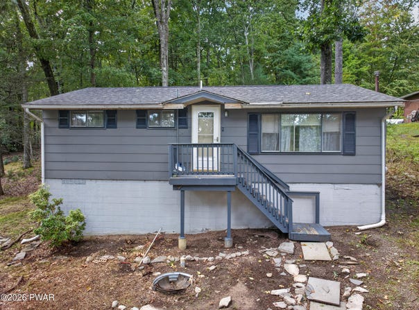 173 Outer Drive, Dingmans Ferry, PA 18328