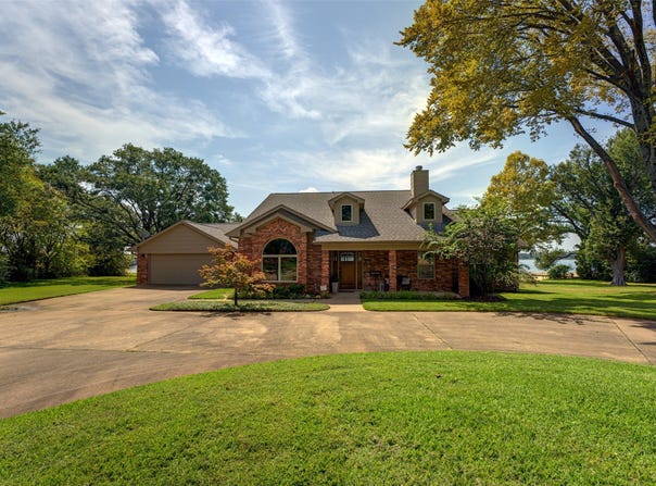 103 Imperial Drive, Mabank, TX 75156