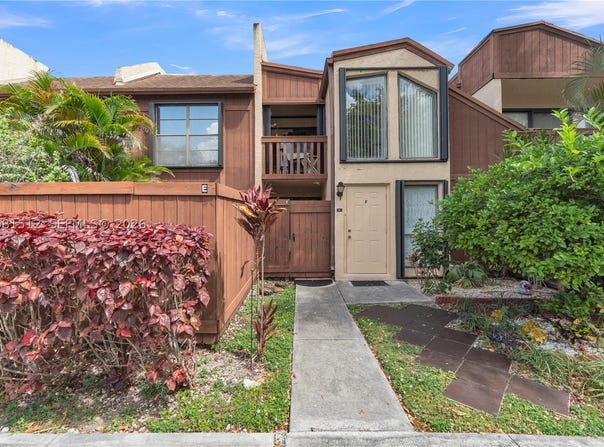 6411 SW 116th Ct, Miami, FL 33173
