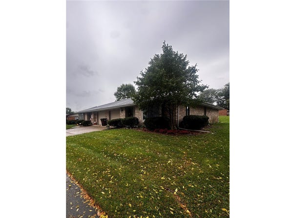 4749-4751 Foxdale Drive, Kettering, OH 45429