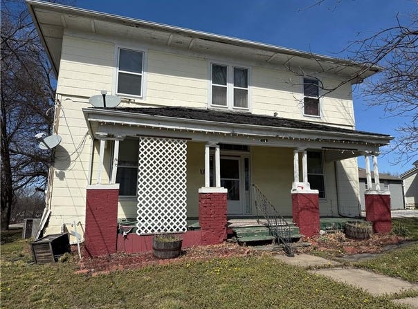 400 E N Main Street, Richmond, MO 64085