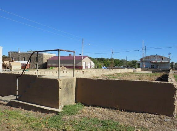 101 E North Street, Mansfield, MO 65704