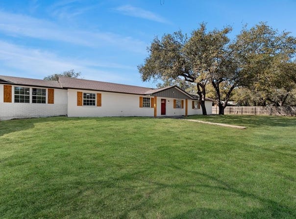 113 Crestline Dr, Pleasanton, TX 78064