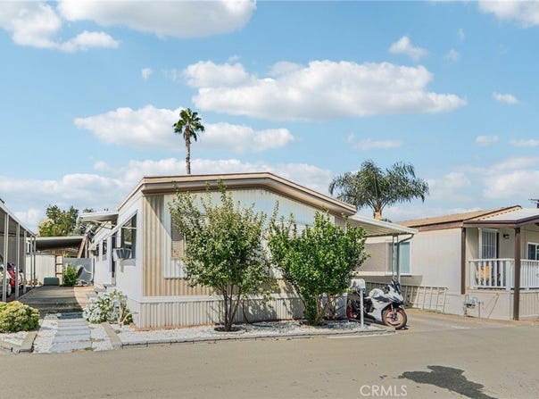 6545 Wilbur Avenue, Reseda, CA 91335