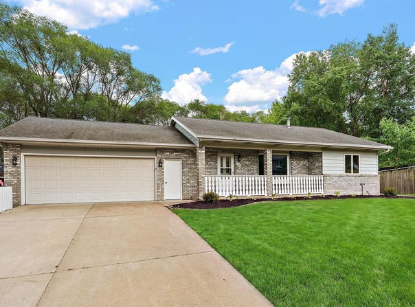 6520 Dawn Avenue, Inver Grove Heights, MN 55076