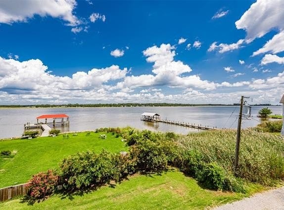 525 2nd Street, West Point, VA 23181