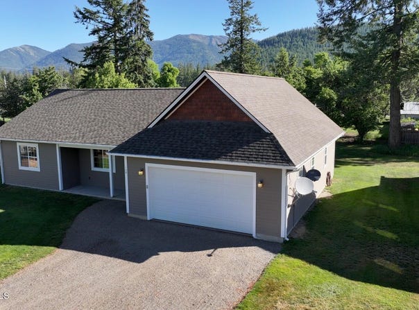 108 W 9th Ave, Clark Fork, ID 83811