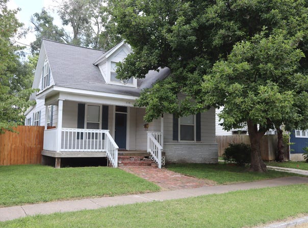 715 E Lynn Street, Springfield, MO 65802