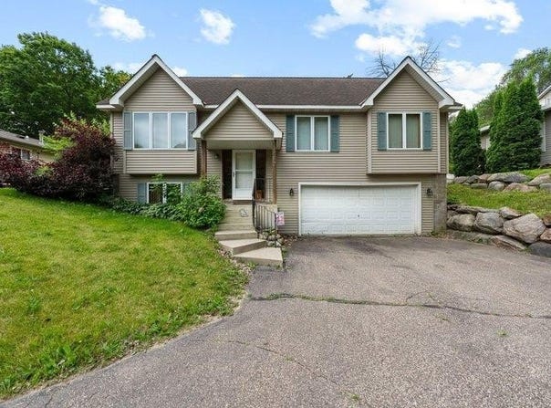 5867 Bartlett Boulevard, Mound, MN 55364
