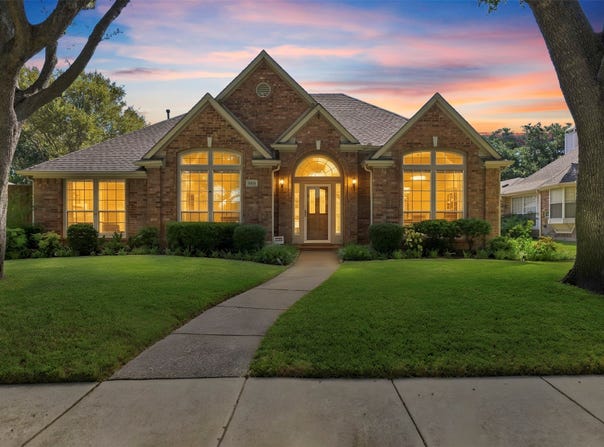 2910 Live Oak Drive, Rowlett, TX 75088