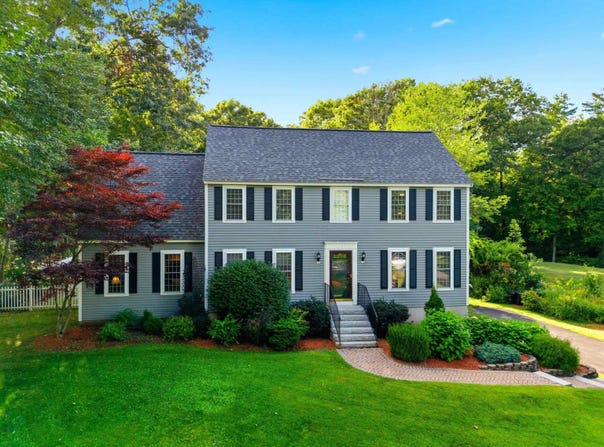 16 Alyssa Drive, Derry, NH 03038