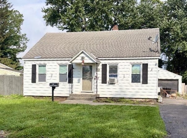 16 Rapple Drive, Albany, NY 12205