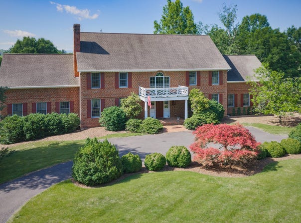 835 Ross Rd, Lexington, VA 24450