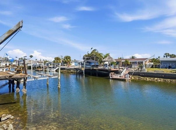 13612 GARRIS DR, HUDSON, FL 34667