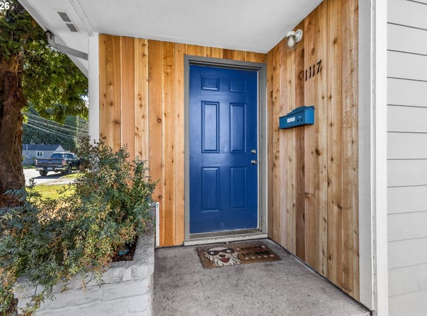 1115 N 4TH Ave, Kelso, WA 98626