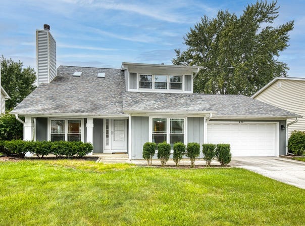 820 N Dexter Lane, Hoffman Estates, IL 60169