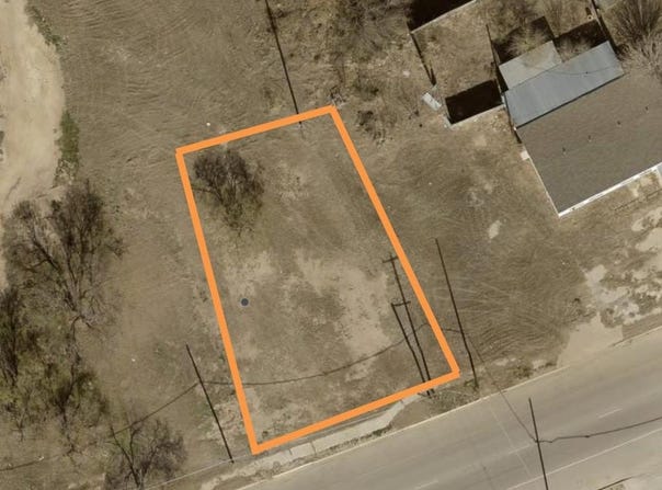 808 W 4th St, Big Spring, TX 79720