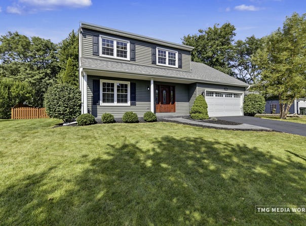 2820 Springdale Circle, Naperville, IL 60564