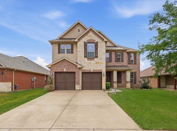 207 Moonlight Drive, Euless, TX 76039