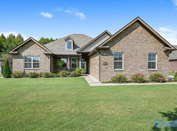 1107 Flatts Trace, Cullman, AL 35055