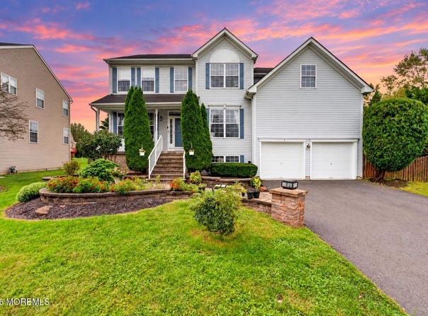 9 Kingstone Lane, East Windsor, NJ 08520