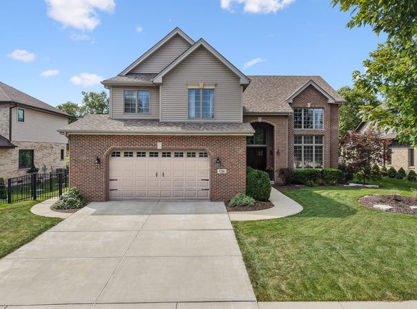 1246 Chatham Drive, Lemont, IL 60439