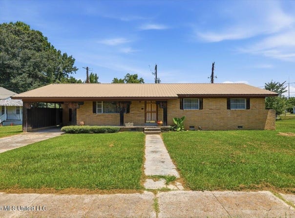 107 W Bell Avenue, Mendenhall, MS 39114