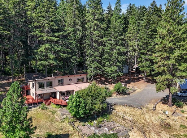 2520 CARROLL Rd, Mosier, OR 97040