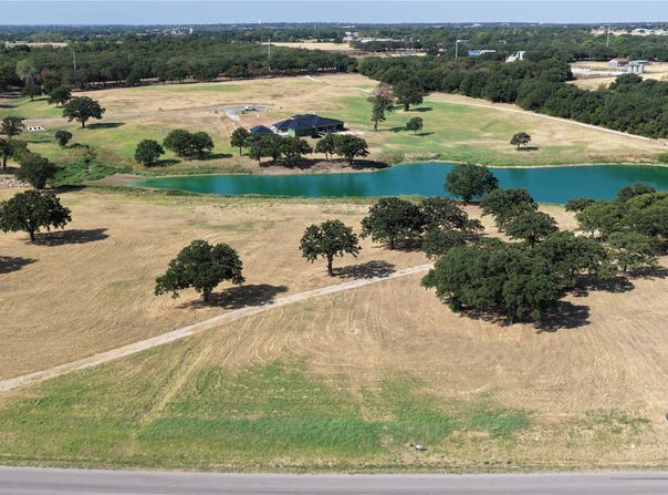 Stone Bridge Boulevard, Bowie, TX 76230