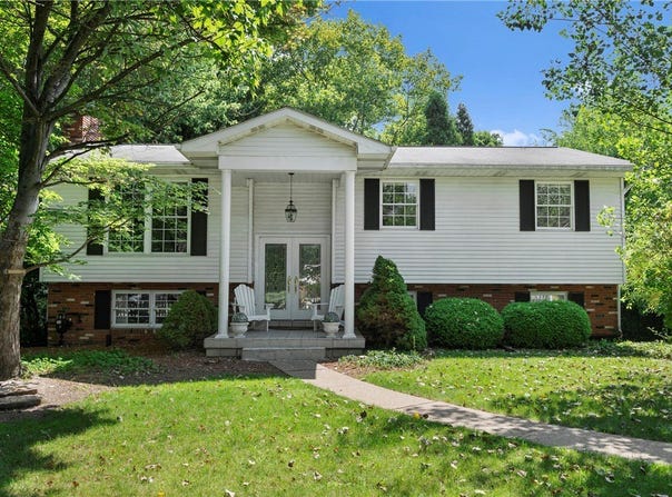 111 Blackwood St, Chippewa Twp, PA 15010