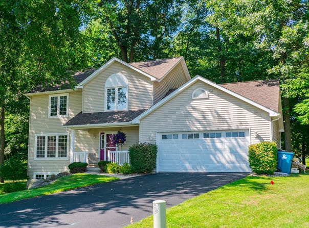 132 Kensington Court, Battle Creek, MI 49015