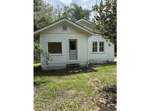 17448 Cardinal Ln, Hammond, LA 70401