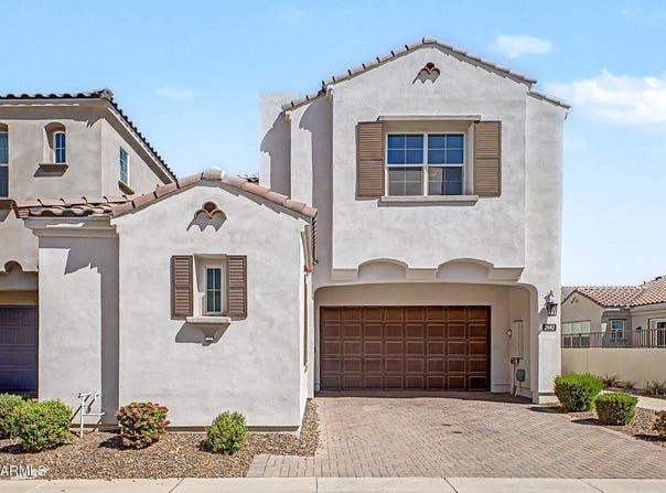 2442 E LARK Street, Gilbert, AZ 85297