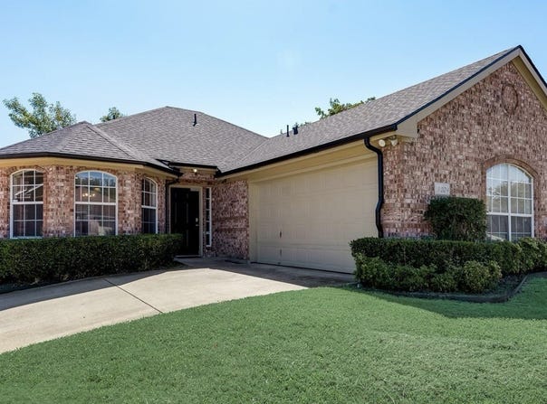 3204 Plumstead Drive, Dallas, TX 75228