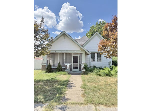600 4th Street, Monett, MO 65708