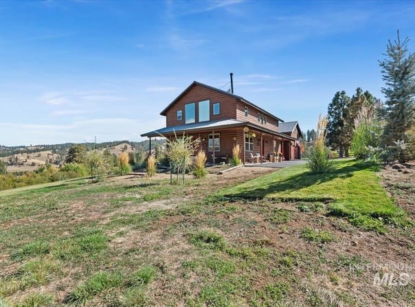 34 Crosstimber Loop, Garden Valley, ID 83622