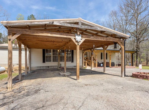 1060 BOILING SPRINGS ROAD, OHATCHEE, AL 36271